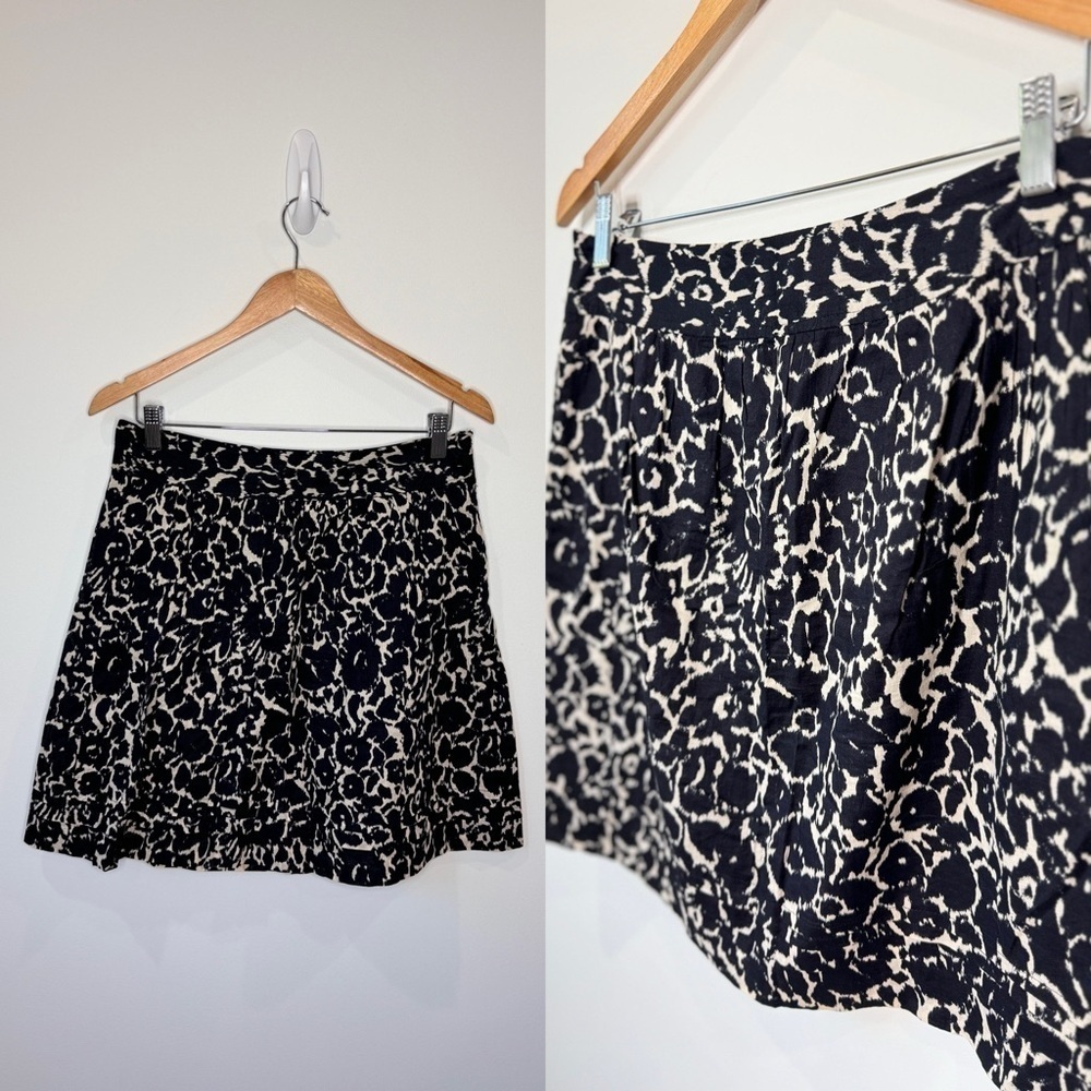 Ann Taylor LOFT Black and Off White Mini Skirt (Sz 2)
